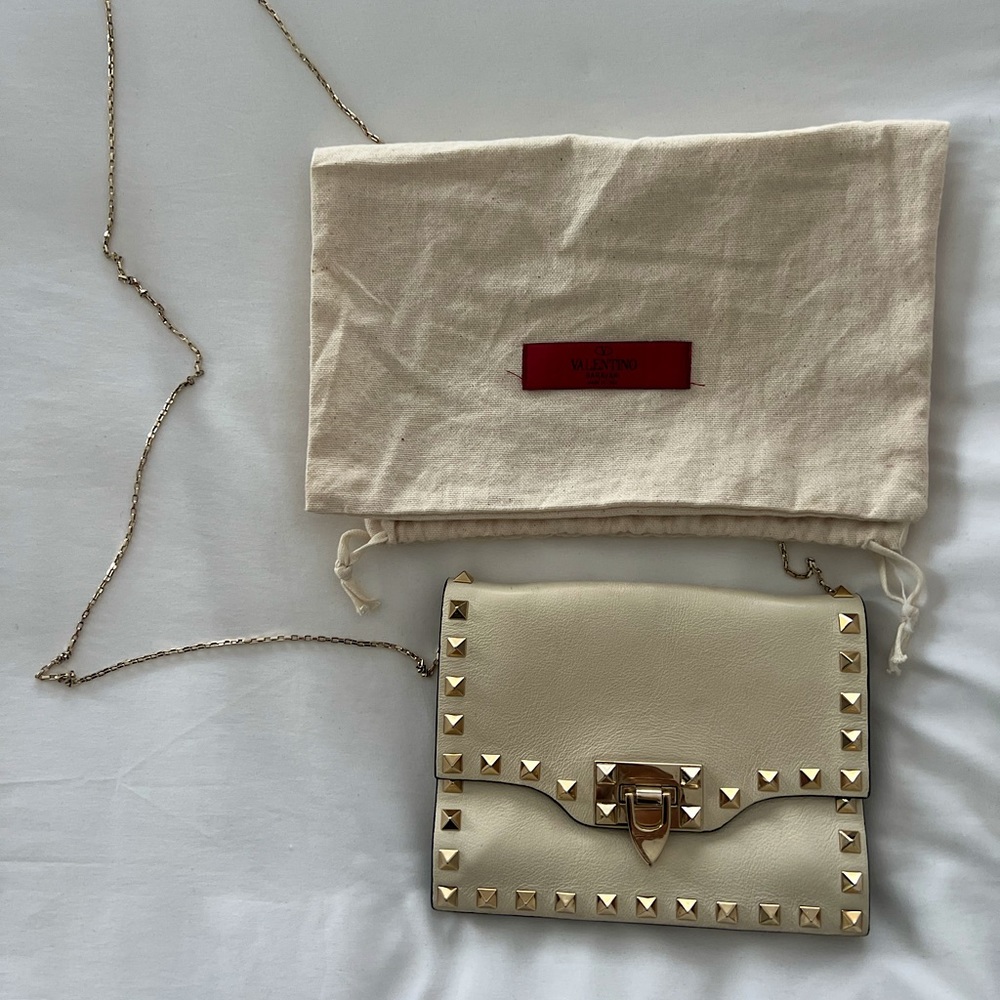 Valentino rockstud chain pouch